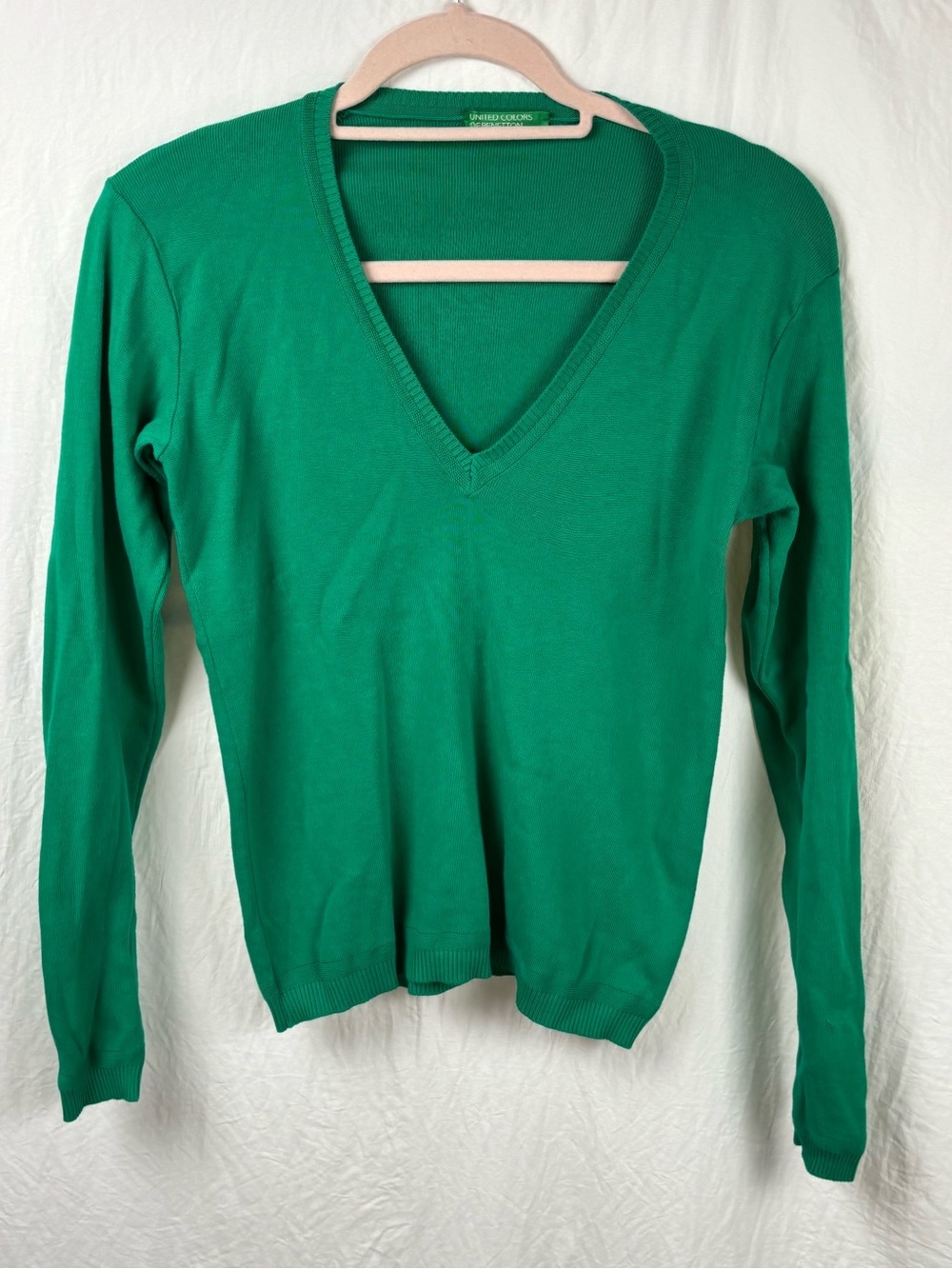 United Colors Of Benetton Emerald Green women’s medium V-Neck Sweater